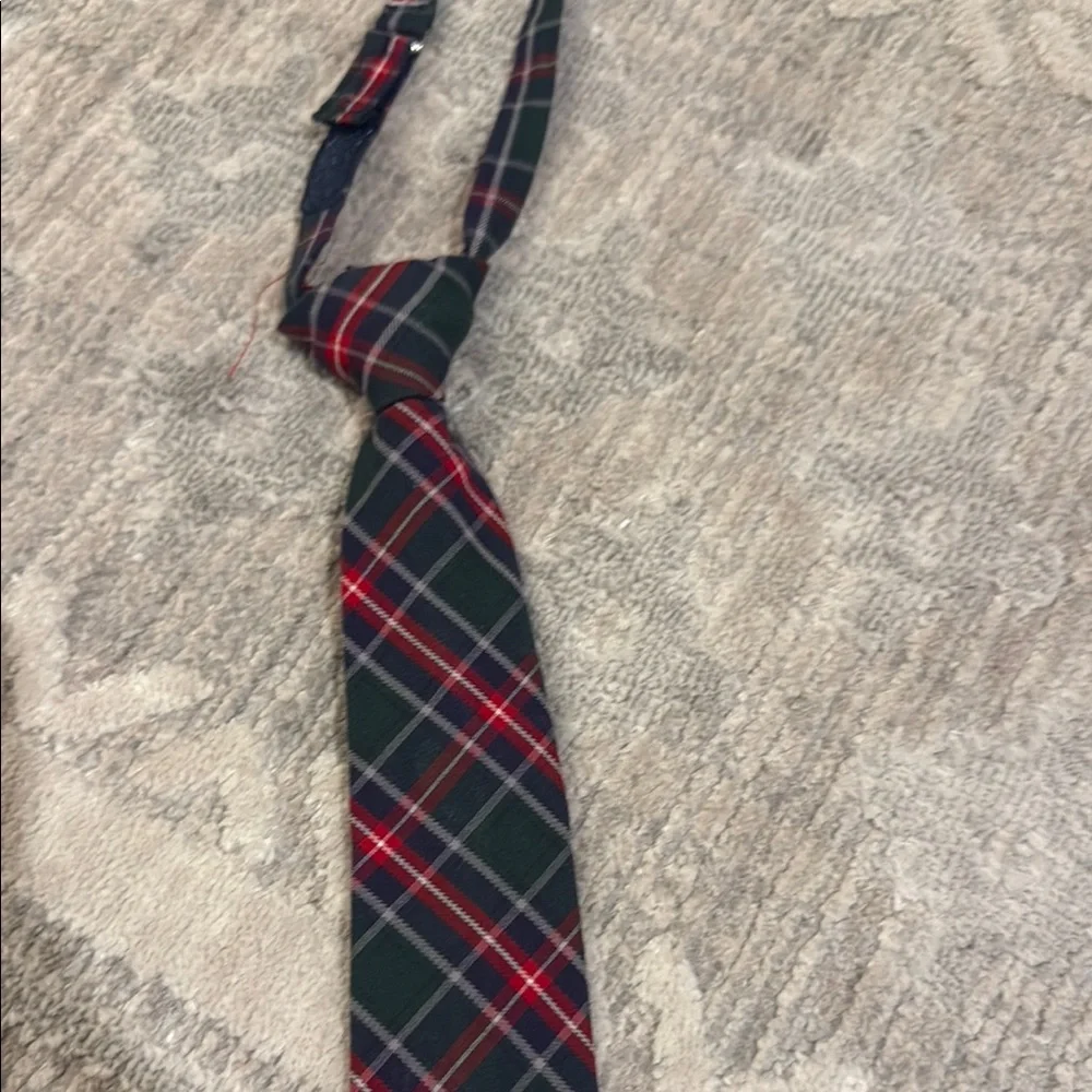 Plaid Tie in Red and Green for your little kid❤️